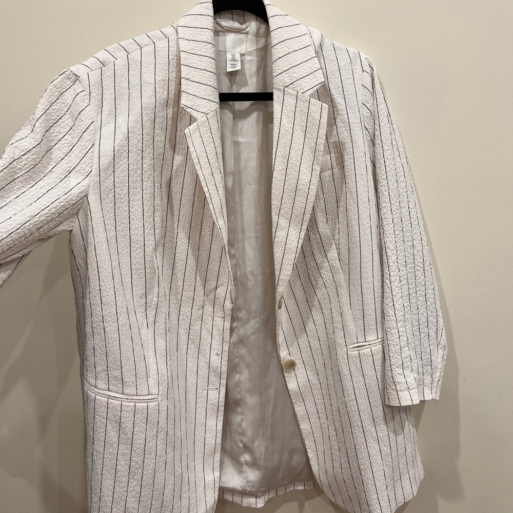 H&M STRIPPED OVERSIZED LIGHTWEIGHT BLAZER.